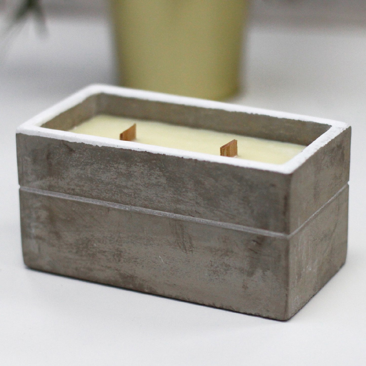 Luminous Wood Wick Concrete Candles